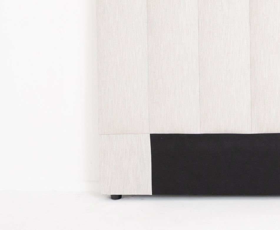 The Aria Vertical Panels